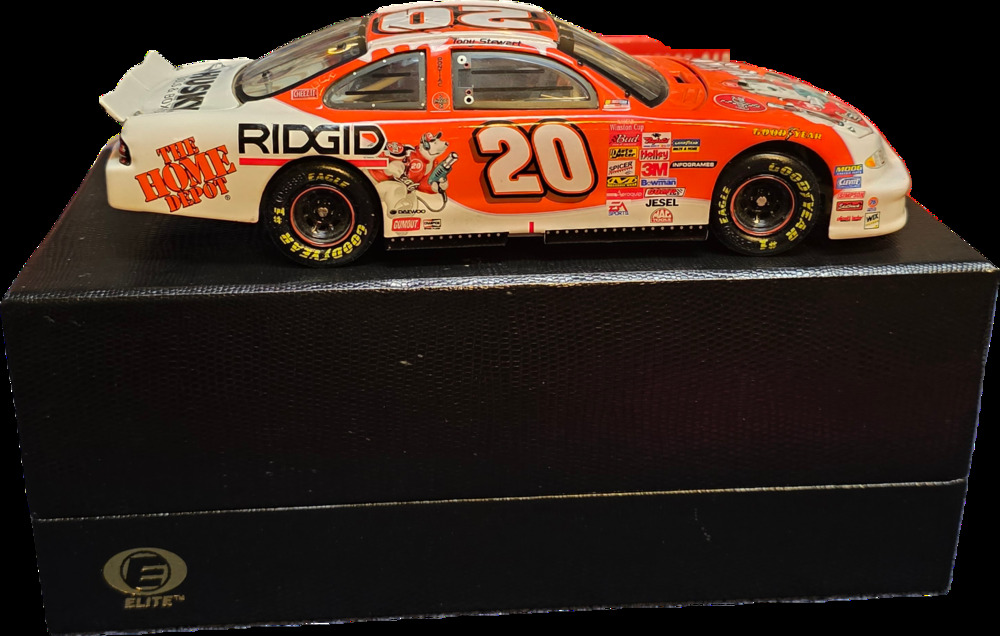 Tony Stewart 20 Home Depot Coca-Cola Polar Bear 01 Grand Prix Elite 1:24 Nascar